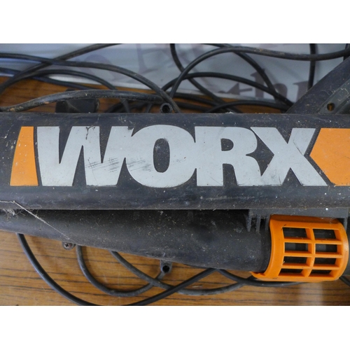 2379 - A Worx WE1501E electric garden Blow Vac - no collection bag