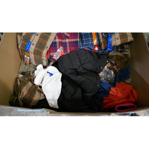 6299 - Small Pallet of mixed clothing inc Orvis , Etc (321-600) *This lot is subject to VAT