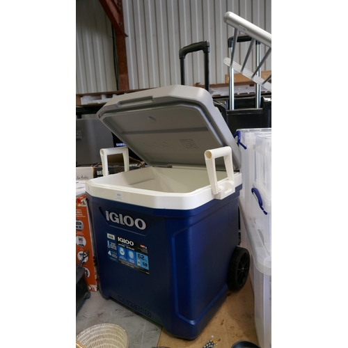 6053 - Igloo 62Qt Wheeled Cooler  (328-73)* This lot is subject to vat