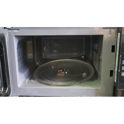 6058 - Panasonic Solo Black Microwave  (328-70)* This lot is subject to vat