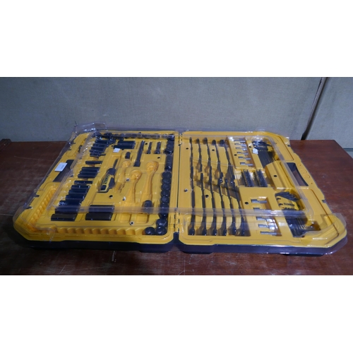 6076 - Dewalt Mechanics Set - Incomplete*This Item Is Subject To Vat (327A-295)