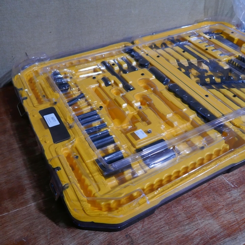 6077 - Dewalt Mechanics Set - Incomplete *This Item Is Subject To Vat (327A-296)