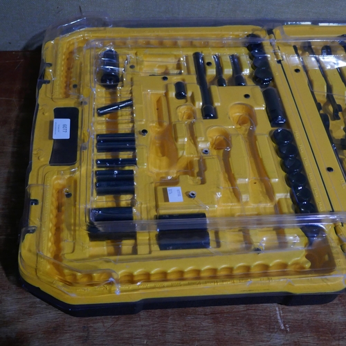 6077 - Dewalt Mechanics Set - Incomplete *This Item Is Subject To Vat (327A-296)