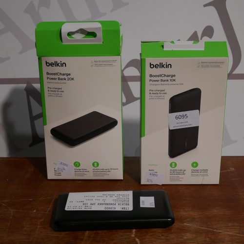 6095 - 3 x Belkin Powerbanks *This Item Is Subject To Vat (327A-426,459)