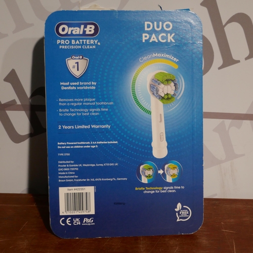 6103 - Oral-B Db5 B'Toothbrush  2 Pack (1 missing) *This Item Is Subject To Vat (327A-427)