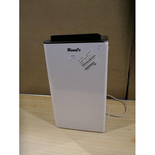 6116 - Woods Mdk11 White Dehumidifier, Original RRP £124.99 + Vat *This Item Is Subject To Vat (327A-421)