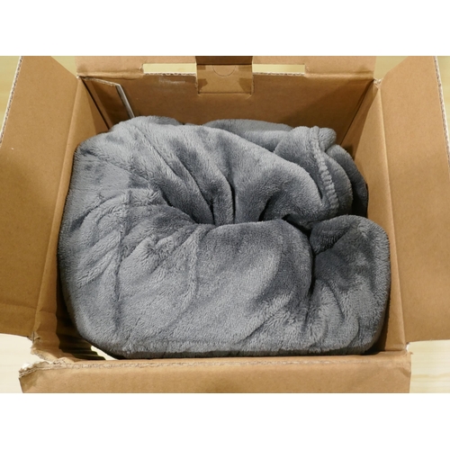 6157 - Brookstone Heated Throw  *This Item Is Subject To Vat (327A-133)