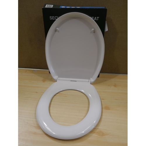 6250 - Roper Rhodes Toilet Seat *This Item Is Subject To Vat (327A-452)