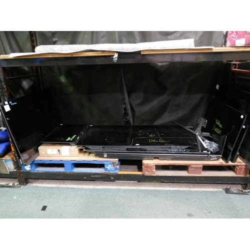 6287 - Large quantity of broken tvs including: LG, Tcl, Toshiba Hisense - All Damaged *This Item Is Subject... 