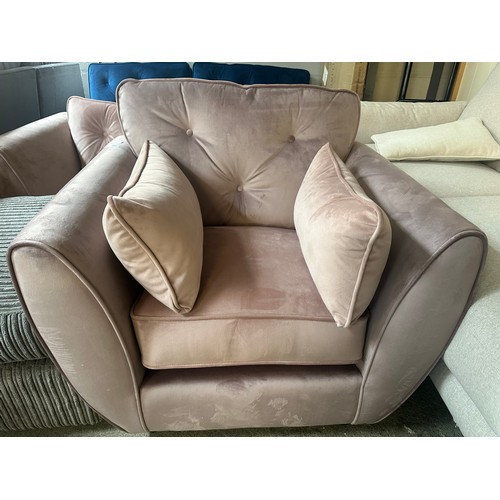 1463 - A lilac/pink Hoxton armchair