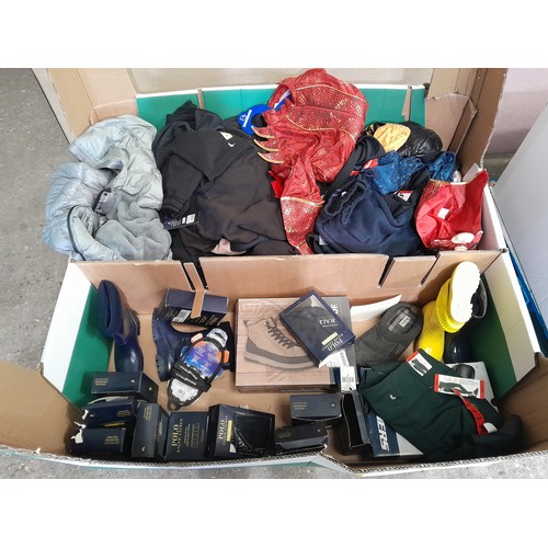 6300 - Small Pallet of mixed clothing inc Ralph Lauren, Jack Wills, Etc (321-600) *This lot is subject to V... 