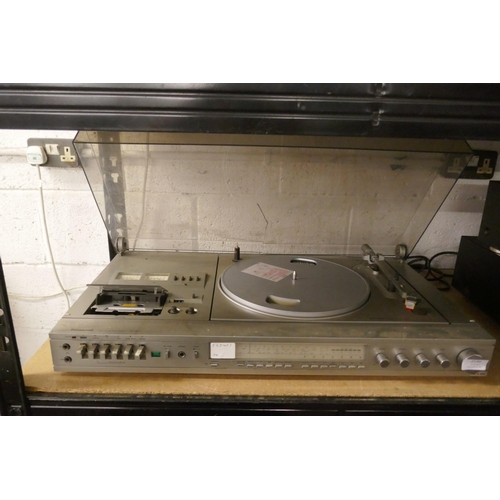 2131 - A Panasonic SG4000 tape programme sensor stereo music centre with tape deck and belt driven automati... 