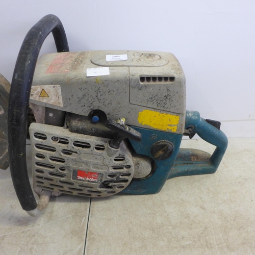 2005 - A Makita DPC6400 petrol stone cutting saw