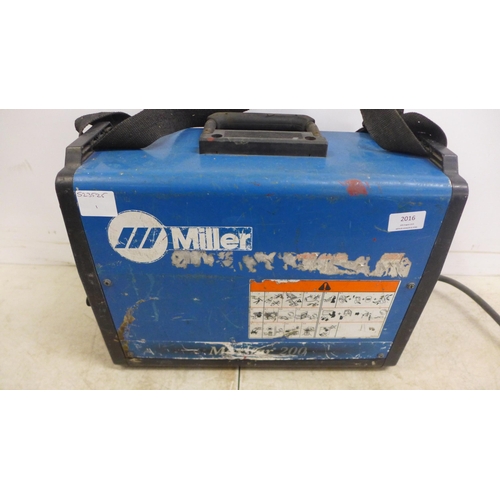 2016 - A Miller Maxstar200 110v welder