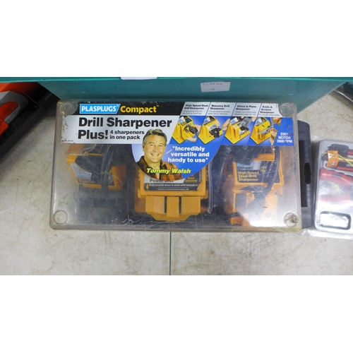 2019 - A plastic toolbox with a Black and Decker Scorpion KS890GT hand saw, a Workzone electrical repair ki... 