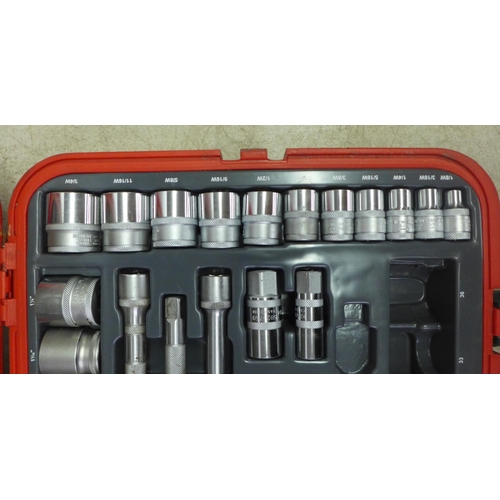 2044 - A Kennedy cased socket set (Incomplete)