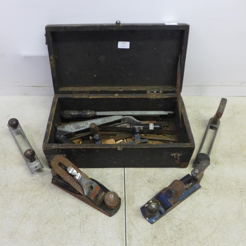 2053 - A small carpenter's toolbox with a small amount of woodworking tools including No. 2 wood plane, Sta... 