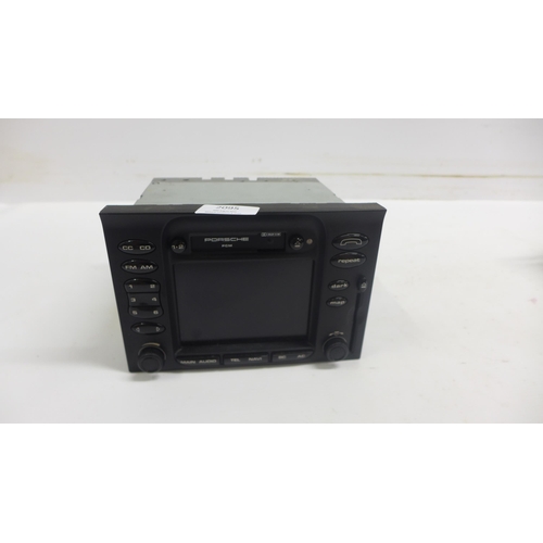 2095 - A Porsche PCM-5WK78003 in car sat nav and CD player