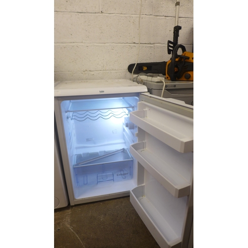 2142 - A Beko ULB84AFW under counter fridge