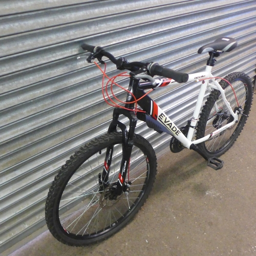 2162 - An Apollo Evade aluminium twin disk hard tail mountain bike   * Police repossession