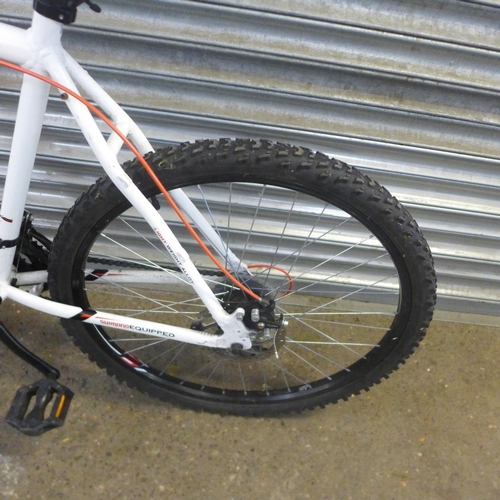 2162 - An Apollo Evade aluminium twin disk hard tail mountain bike   * Police repossession