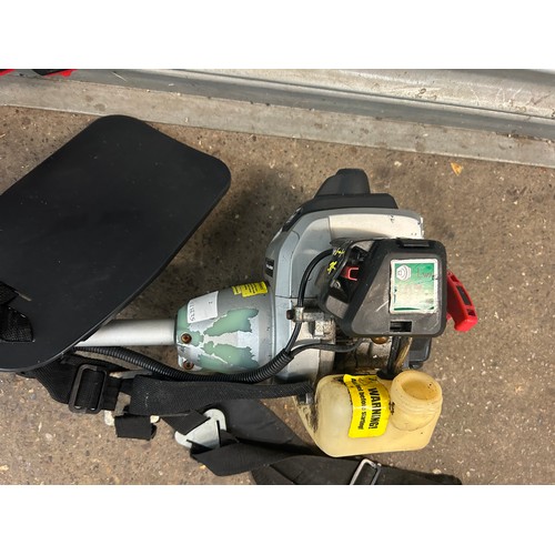 2146 - Two petrol strimmers - a Makita RST210 and a Spear and Jackson SBC33N1  * Police repossession