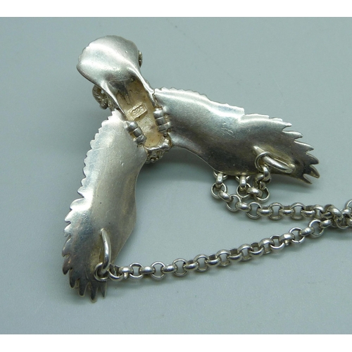 1036 - A silver eagle with snake necklace, 23g, 47.5cm