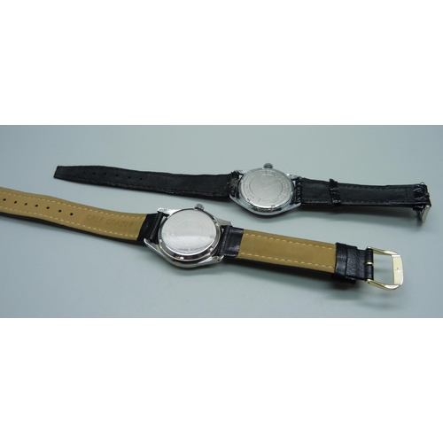 1067 - Two vintage wristwatches; Record de Luxe and Charles Bright