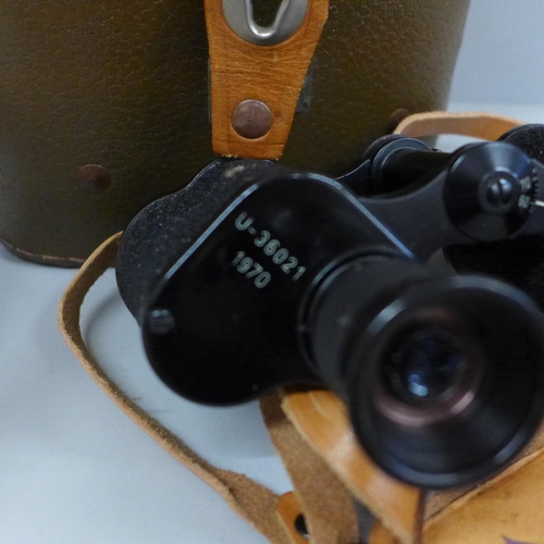 632 - A pair of binoculars, stamped U-36021 1970 131, 6x30, cased