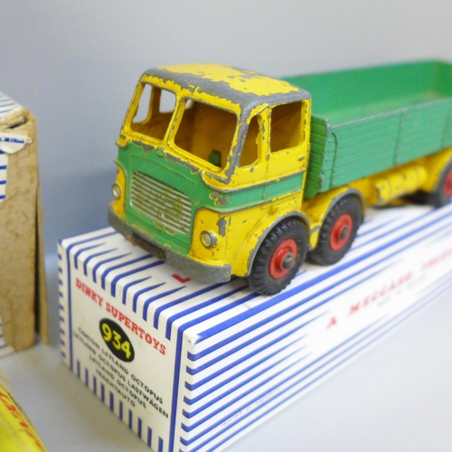 665 - A Dinky Toys Massey-Harris manure spreader, Weeks Farm Trailer, a Dinky Supertoys 948 (a/f) and a 93... 