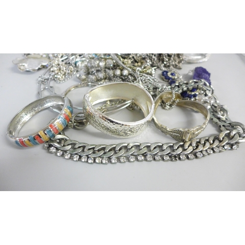 744 - A collection of silver tone jewellery