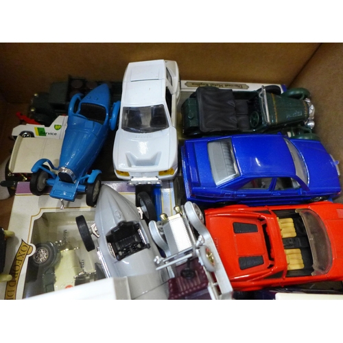 751 - Eight Oxford die-cast model vehicles and twenty loose Corgi and Days Gone model vehicles