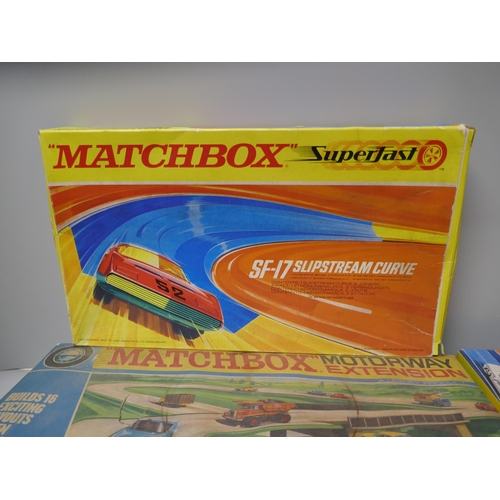 789 - Matchbox; E-2 Motorway Extension, SF-17 Slip Stream Curve and SF-15 30º Curve Pack, boxed