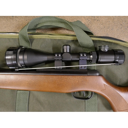 795 - A Gamo Hunter 440 .22 calibre air rifle with scope and soft case **PLEASE NOTE THIS LOT IS NOT ELIGI... 