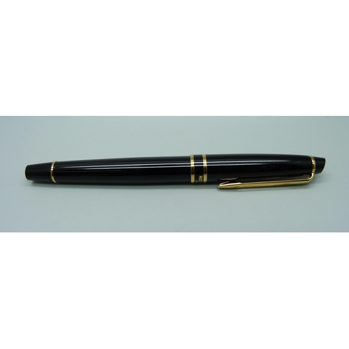 877 - A Waterman's fountain pen, boxed