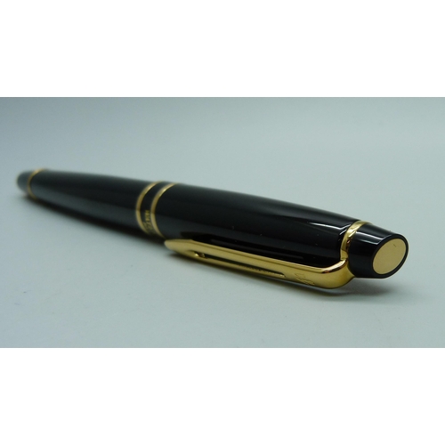 877 - A Waterman's fountain pen, boxed