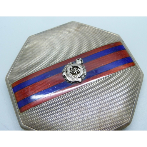 881 - A silver and enamelled compact with military emblem, Royal Engineers, by Goldsmiths & Silversmiths, ... 