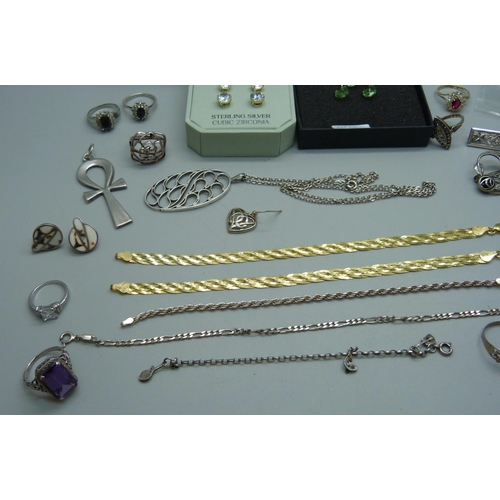 884 - Silver jewellery including Egyptian Ankh pendant, stone set rings, two silver gilt bracelets, etc.