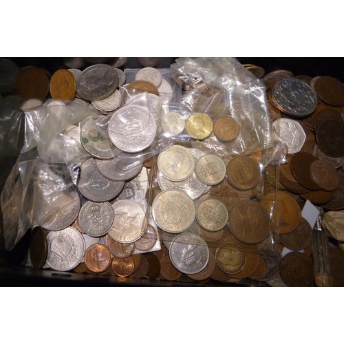 917 - A large collection of pre-decimal coinage including Royal Mint sets