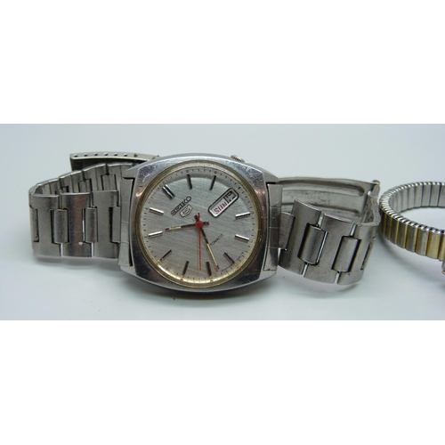 934 - A Seiko 5 automatic wristwatch, a/f, and a lady's Seiko Hi-Beat automatic wristwatch