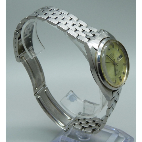 937 - A Technos Sky Light automatic 25 jewels wristwatch