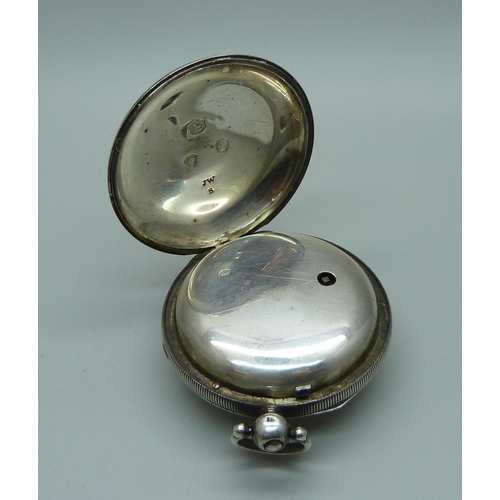 943 - A silver fusee pocket watch, London 1839, (chain broken)