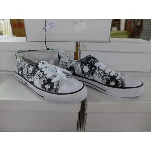 2293 - 24 pairs of size 4 Anime style canvas shoes in white