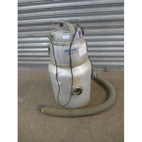 2312 - A Nilfisk GS61 workshop vacuum cleaner