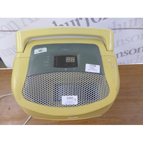 2323 - A Bionaire BDQ24, 390W, 220-240V dehumidifier