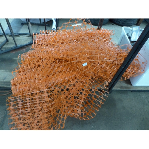 2344 - A large quantity of orange netting