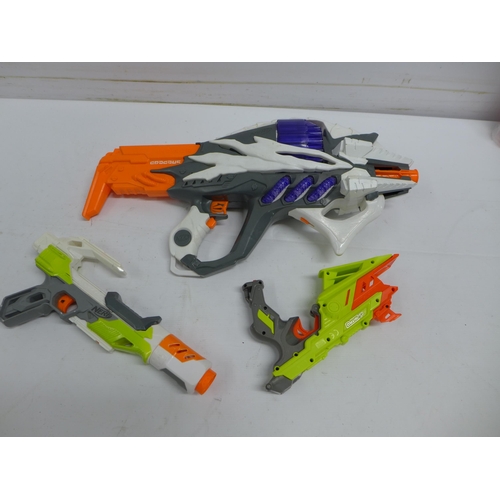 2364 - A large quantity of Nerf toys including Fortnite guns bullets and webbing