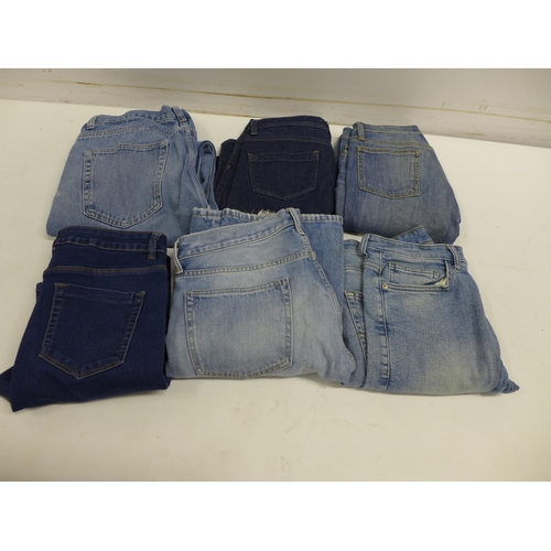 2365 - Approx. 30 pairs of jeans in assorted brands, styles and sizes