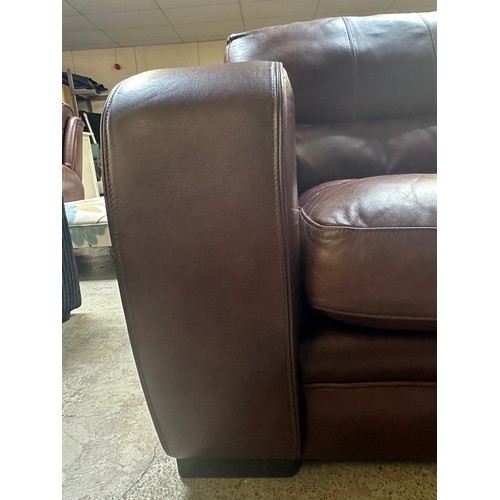 1520 - A cognac leather three seater sofa and two seater sofa