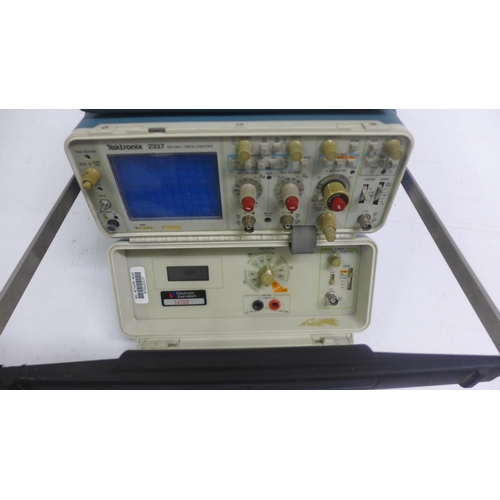 2132 - A Tektronix 2337 100mhz Oscilloscope